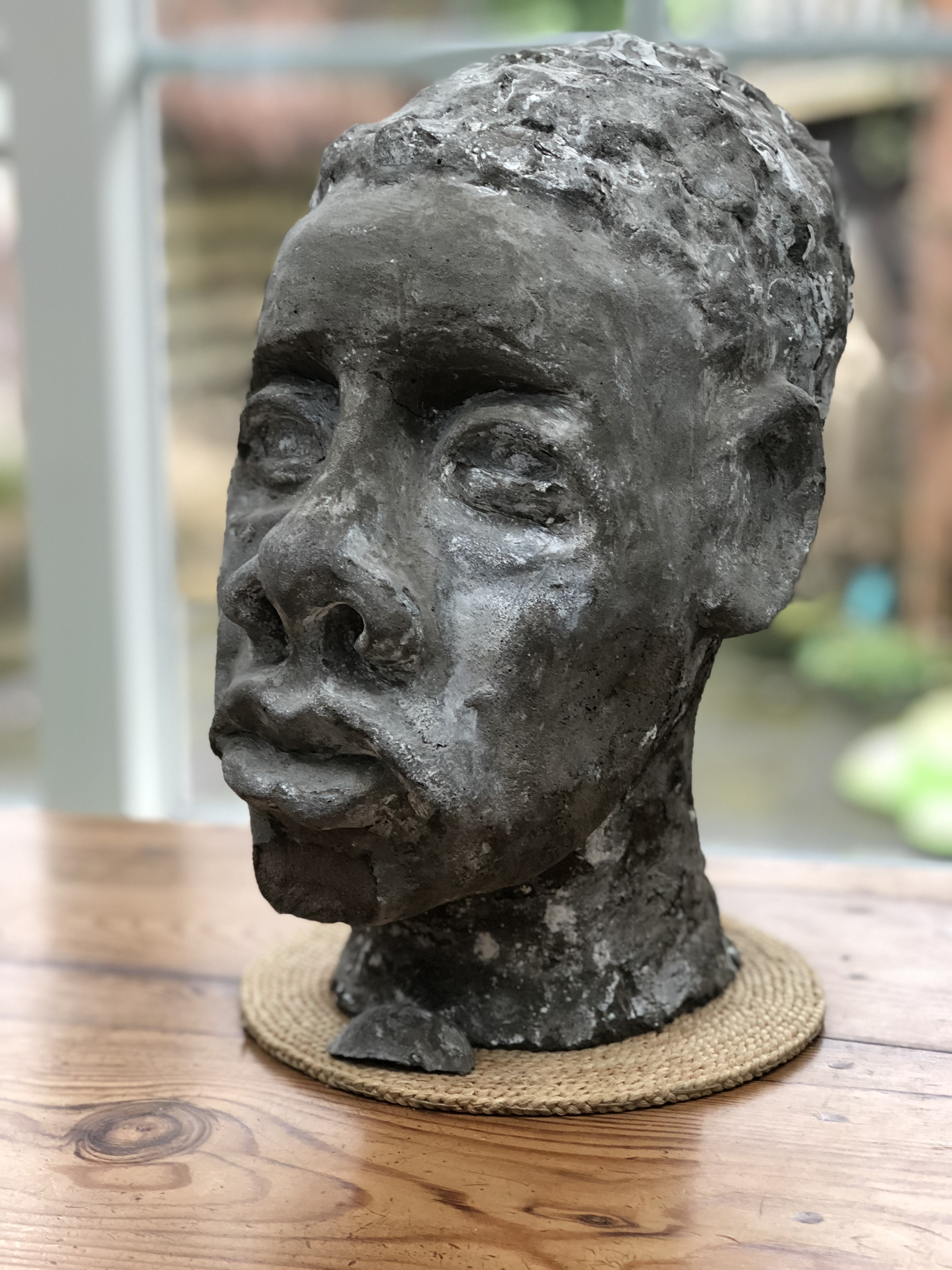 <b>Afrikaanse vrouw</b><br>Justus Broeder<br>Aluminiumcement